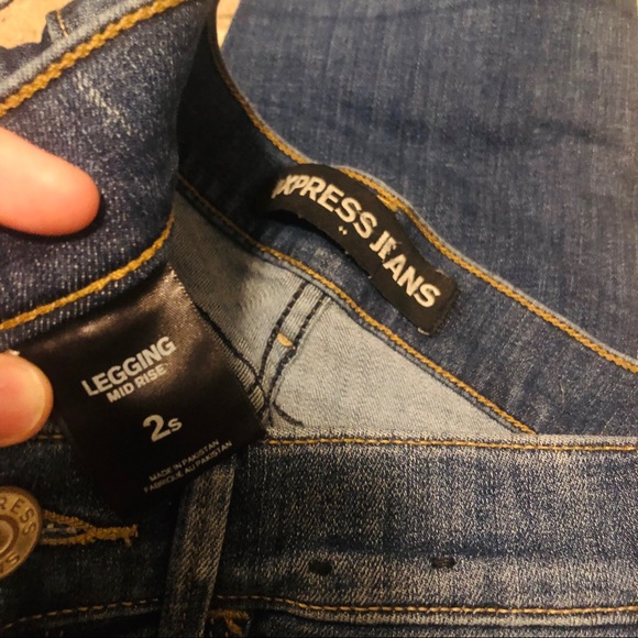Express Distressed Jeggings 💙 - Picture 7 of 7